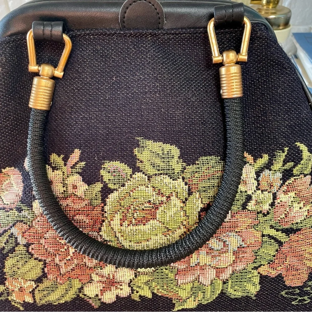 Vintage Lilac Floral Tapestry Needlepoint Bag Purse - Picture 5 of 14